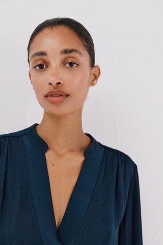 Camisa Manga Larga con Tejido Satinado