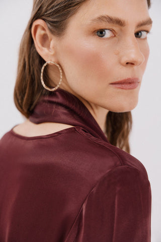 Camisa Manga Larga con Detalle Bufanda