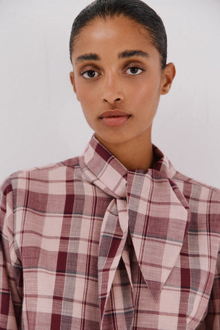 Camisa Manga Larga con Lazada Estampado Cuadros