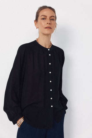 Camisa Manga Larga con Cuello Redondo