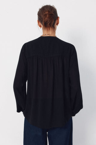 Camisa Manga Larga con Cuello Redondo