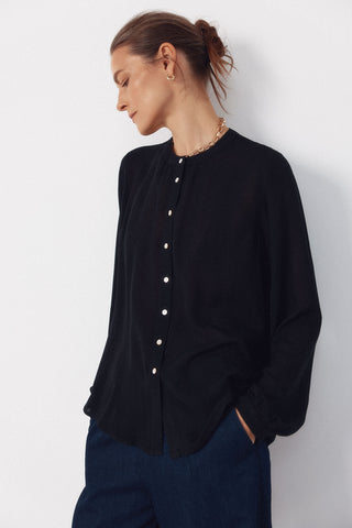 Camisa Manga Larga con Cuello Redondo