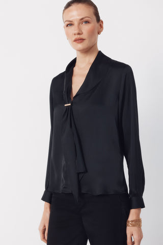 Camisa Manga Larga Satinada con Lazada