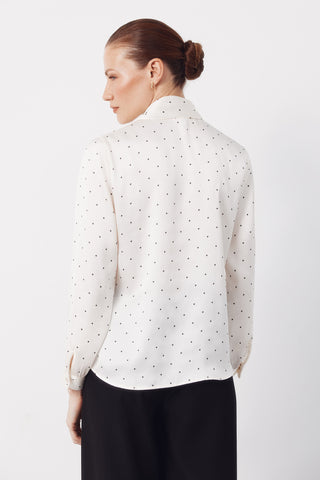 Camisa Manga Larga Satinada con Lazada