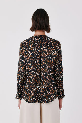 3.T.Ki.Blusa Satinada Mao.