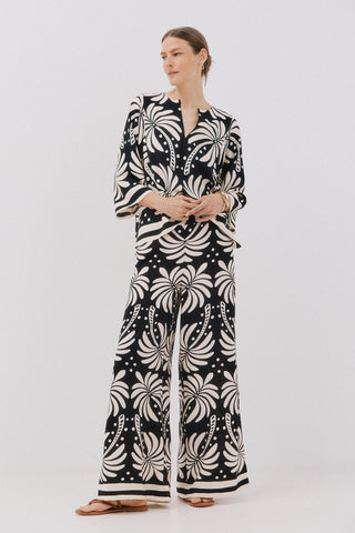 Pantalón Ancho con Estampado Floral.