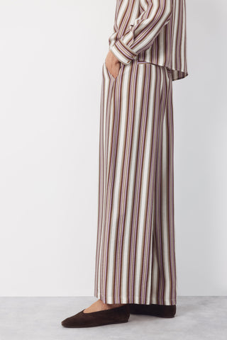 4.T.M.Pantalon Rayas Lila.