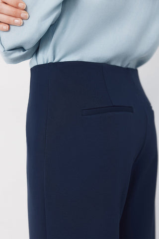 Pantalón Ancho de Punto Detalle Pinzas