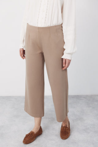 Pantalón Ancho de Punto Detalle Pinzas