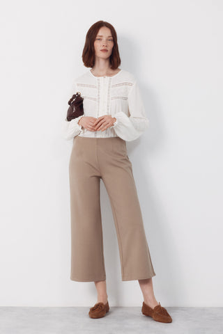 Pantalón Ancho de Punto Detalle Pinzas