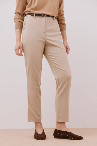 Pantalón Talle Medio con Cinturón