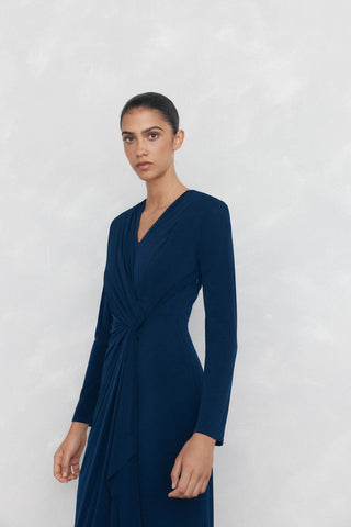 Vestido Ajustado con Detalle Fruncido
