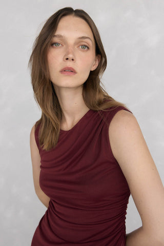 Vestido con Detalle Fruncido de Tul