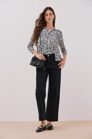Cárdigan Corto con Estampado Animal Print.