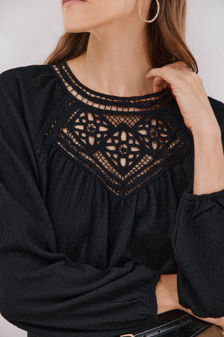 Blusa Manga Larga con Detalle Crochet