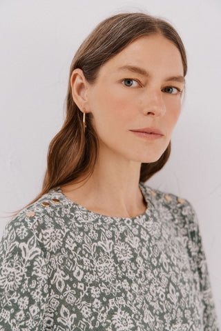 Camiseta Manga Larga con Detalle Botones