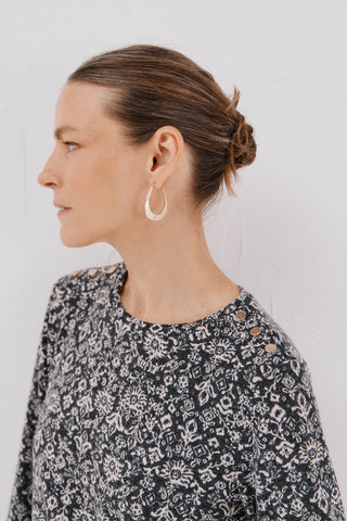 Camiseta Manga Larga con Detalle Botones