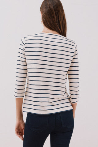 Camiseta Básica Cuello Barco de Algodón