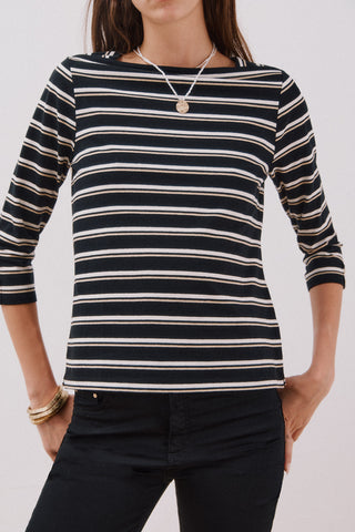 Camiseta Básica Cuello Barco de Algodón