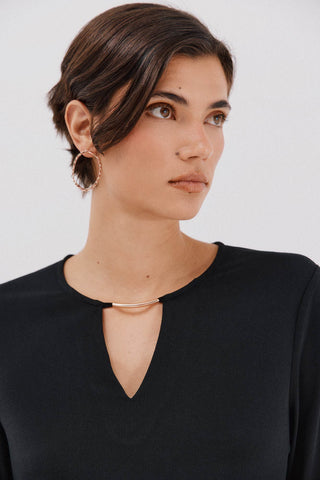 Blusa Manga Larga con Detalle Escote