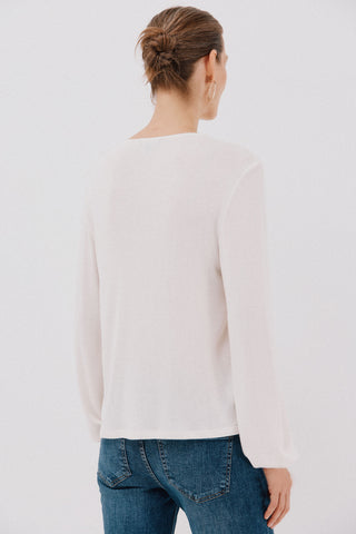 Camiseta Manga Larga con Escote Pico