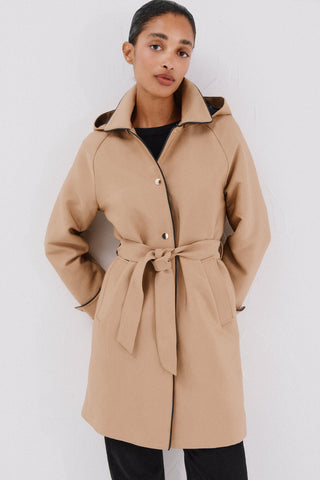 Gabardina Larga con Capucha Desmontable