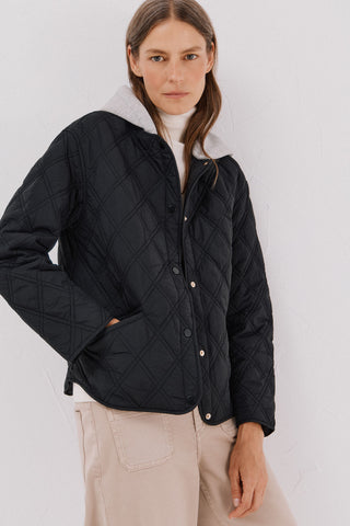 Chaqueta Corta con Capucha Desmontable