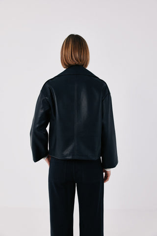 3.M.T.Trench Short Pu  Moda.