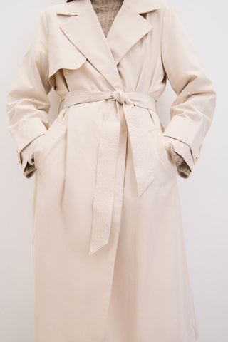 Gabardina Larga con Bolsillos