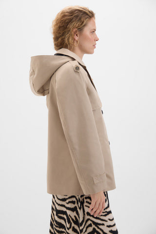 Chaqueta con Capucha Desmontable