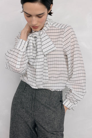 Camisa con Detalle Lazo Estampado Cuadros