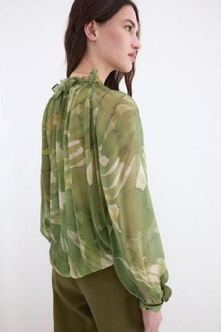 E. Blusa M/L Est.Hojas Volantes.