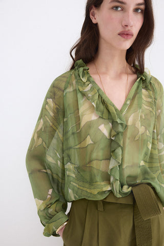 E. Blusa M/L Est.Hojas Volantes.