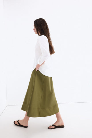 E. Blusa M/L Bordada Flores.