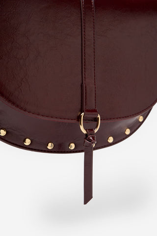Bolso Ajustable con Detalle Tachuelas