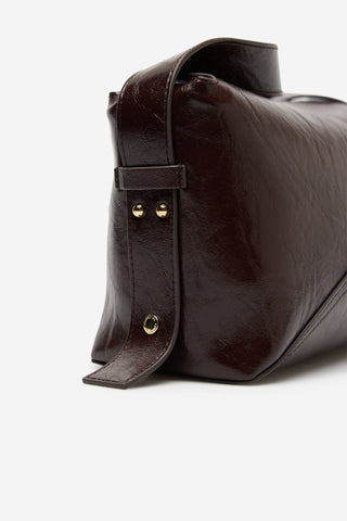 Bolso de Hombro con Detalles Metálicos