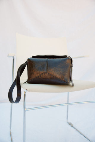 Bolso de Hombro con Detalles Metálicos