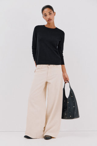 Bolso Grande con Detalle Tachuelas