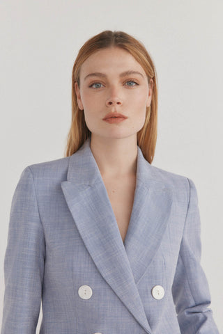 Blazer Corta con Detalle de Botones