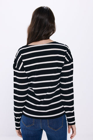 Camiseta Cuello Barco con Botones