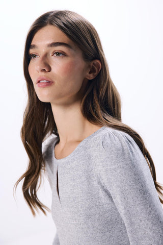 Camiseta con Abertura Escote Pico