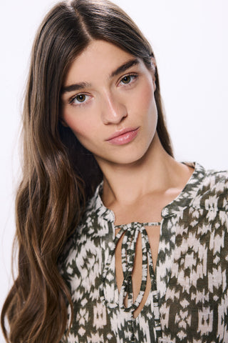 Blusa Manga Larga Cuello Mao