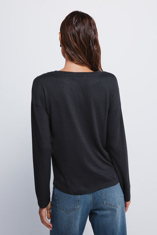 Camiseta Manga Larga con Detalle Perlas