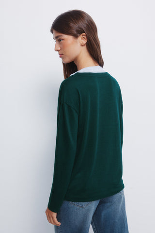 Camiseta Mangga Larga con Cuello Camisero