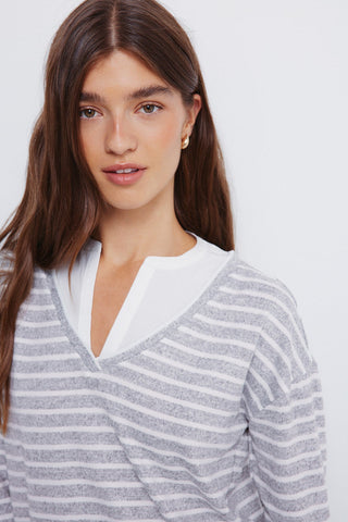 Camiseta Mangga Larga con Cuello Camisero