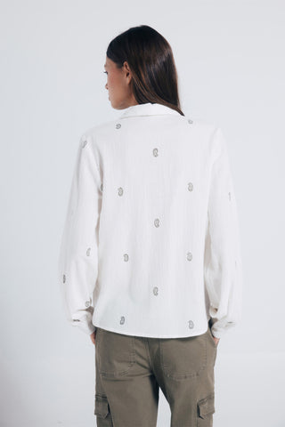 Camisa Manga Larga con Detalle Bordado