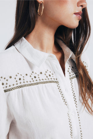 Camisa Manga Larga con Detalle Bordado