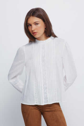 Camisa Cuello Redondo con Detalle Encaje