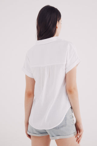 Blusa Manga con Volantes y Detalle de Encaje