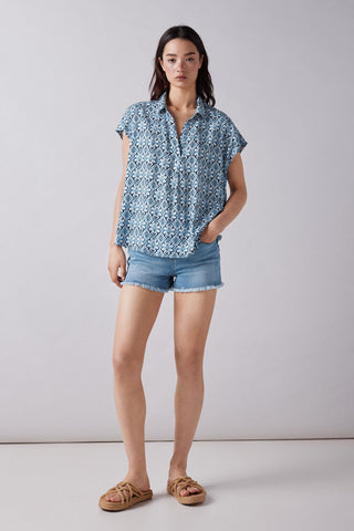 Blusa Cuello V con Estampado